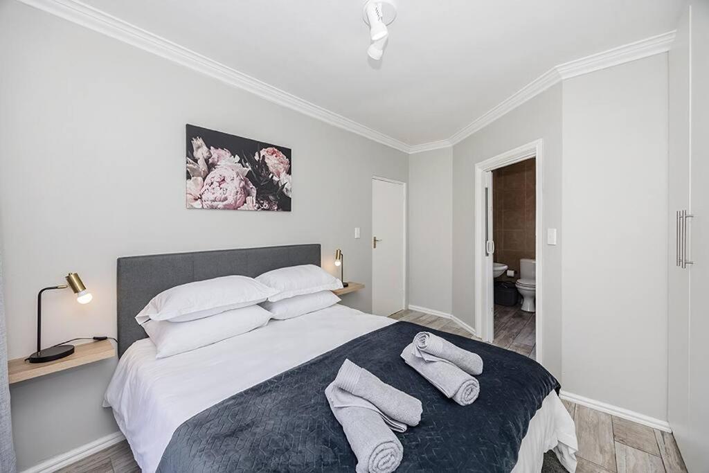3bed 2bath Patio Braai Garden And Garage * Cape Town